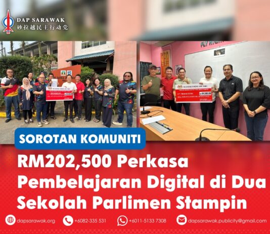 RM202,500 perkasa pembelajaran digital di dua sekolah Parlimen Stampin Michael Kong menyerahkan peruntukan berjumlah RM202,500 kepada SK Satria Jaya dan SK Sungai Stutong bagi pembelian TV Interaktif Pintar.